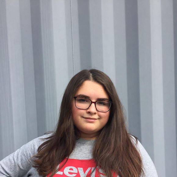 Meet your Posher, Camille - Picture 1 of 1